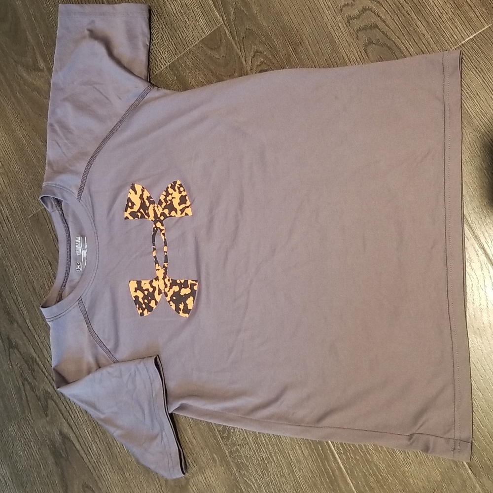 Under Armour youth large Heat Gear Tshirt